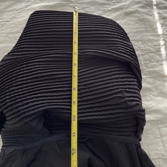 The “Mini” of the “DONATELLA”  classic reversible coat with pleated hood - Picture 16 of 16